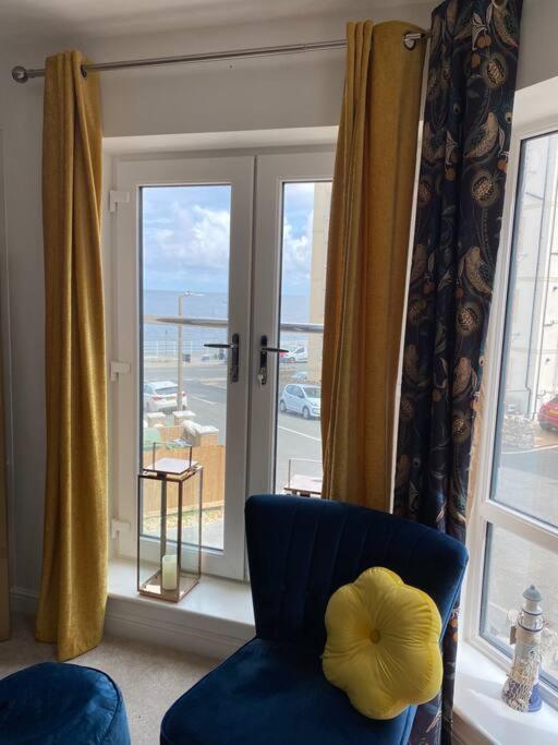 Luxury Modern 1Bed Sea View Apartment Rhôs-on-Sea Buitenkant foto