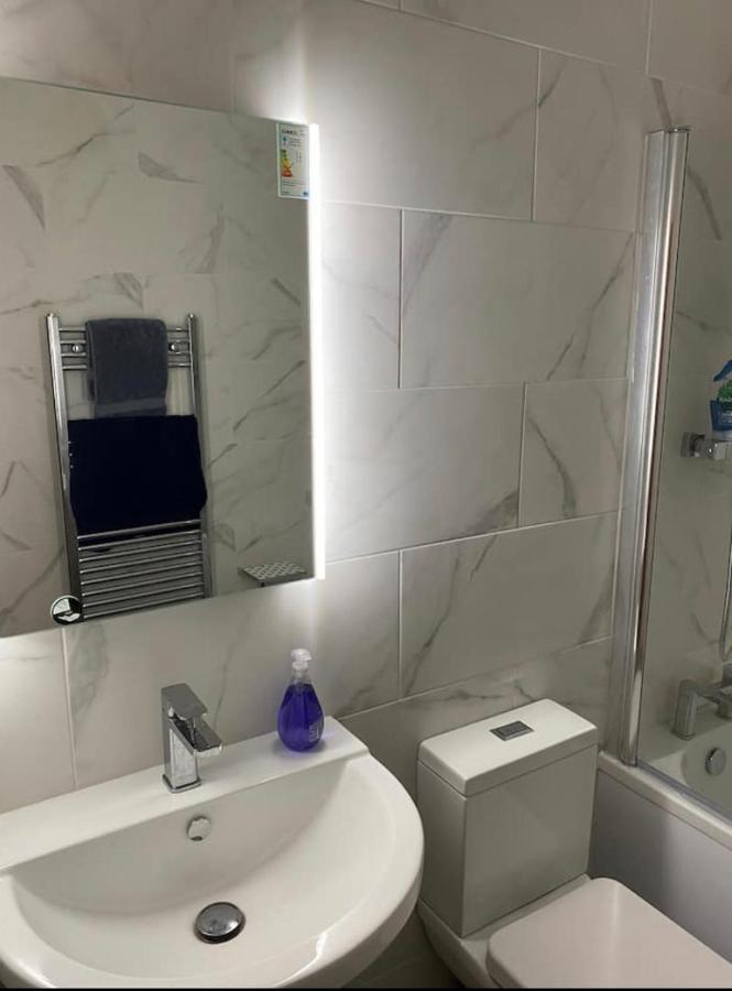 Luxury Modern 1Bed Sea View Apartment Rhôs-on-Sea Buitenkant foto
